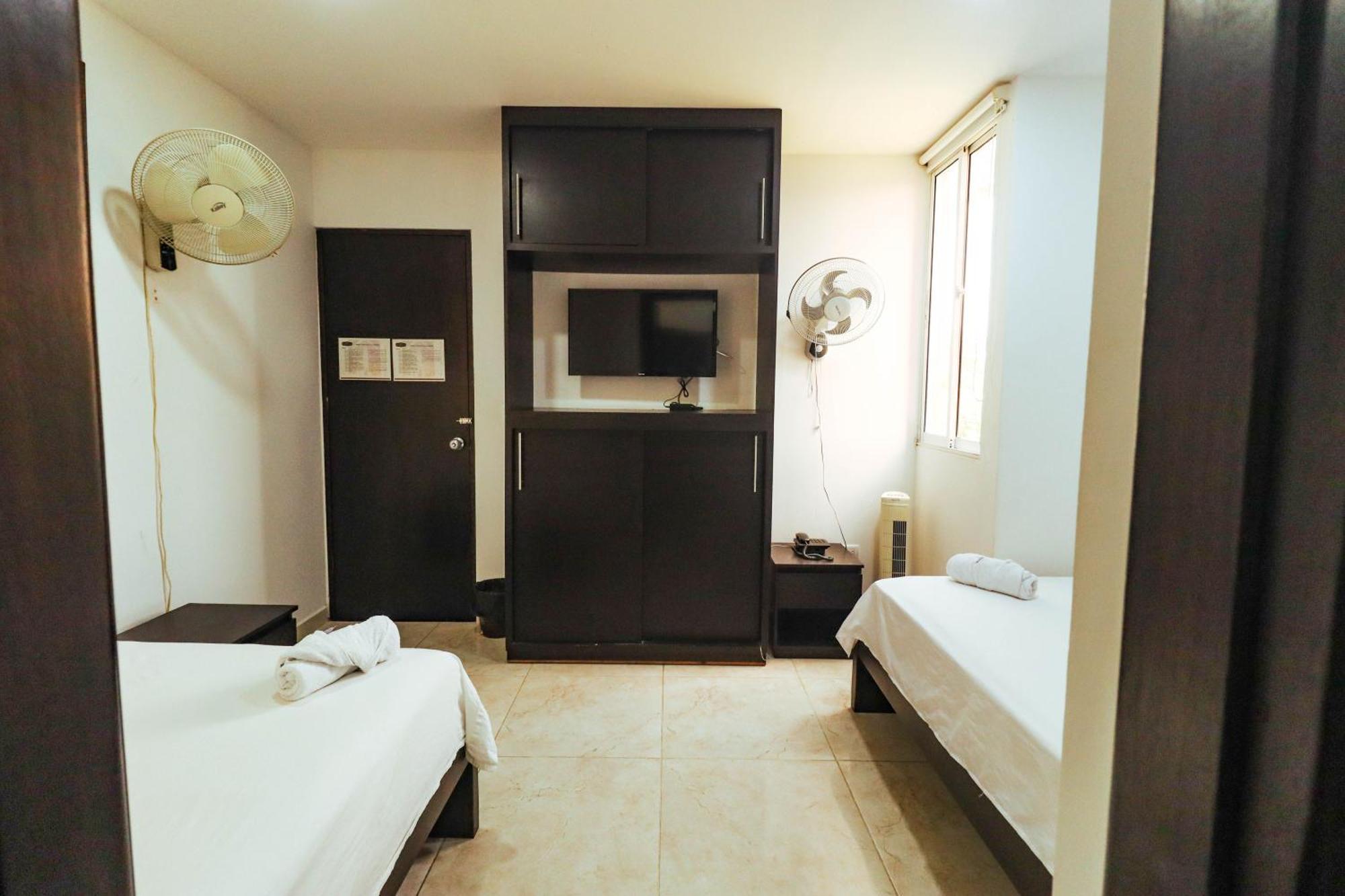 Hotel California Air Carepa Habitación foto